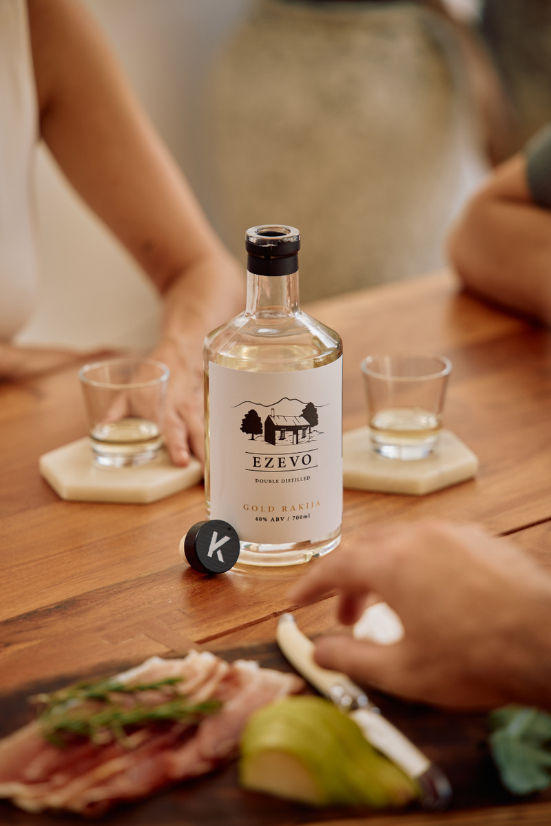 Ezevo Rakija Gold: 40%ABV (700mL) – Kabina Distilling