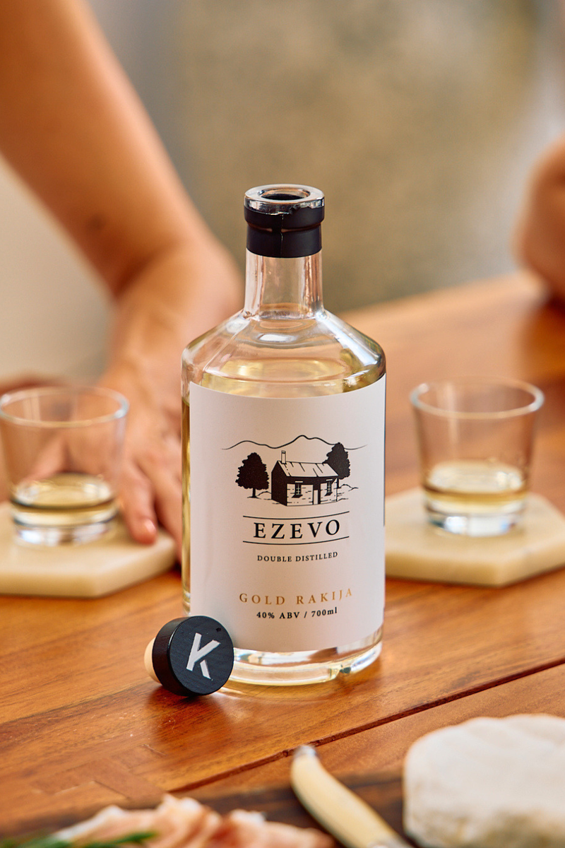 Ezevo Rakija Gold: 40%ABV (700mL) – Kabina Distilling